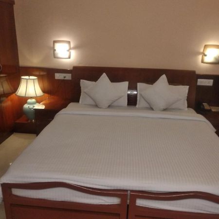 Kpm Regency Hotell Palakkad Eksteriør bilde